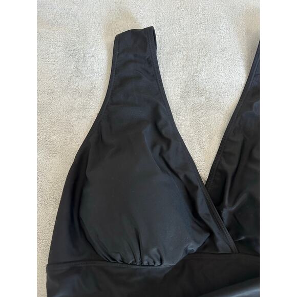 Aqua Eve Women’s Black V-Neck Ruched One Piece Swimsuit Size XXL - Picture 3 of 5
